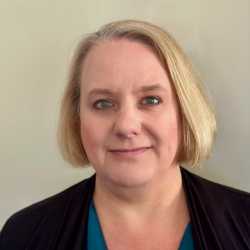  Stacie Traill