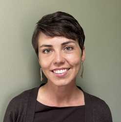  Meghann Weldon