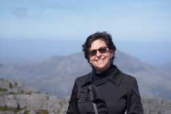  Laura Roselle