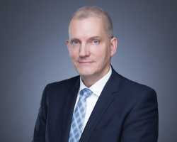 Oliver Reisner